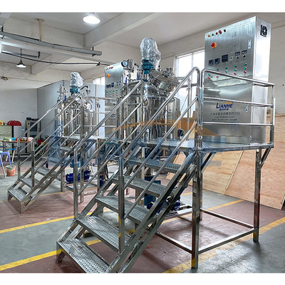 Grande carro armato facciale del reattore di Skincare del miscelatore dell'emulsionante di vuoto di capacità 6000L con il riscaldamento
