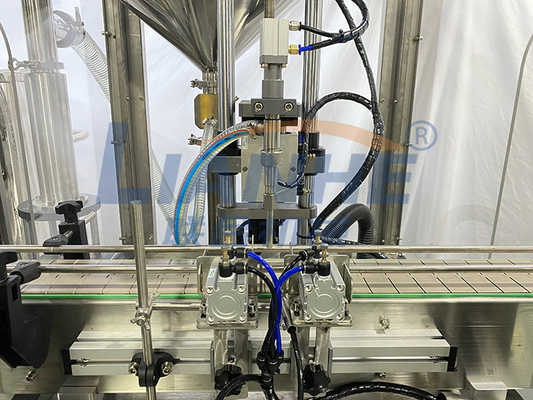 linea d'etichettatura di coperchiamento di riempimento di rifornimento della bottiglia 250ml del pistone automatico liquido della macchina