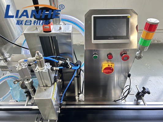 Riempitore ad alta velocità della pompa a ingranaggi di rifornimento della macchina del barattolo liquido automatico della bottiglia