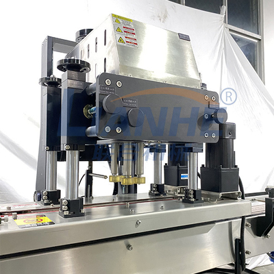 Capsulatrice automatica antiruggine della bottiglia di iso, tappatrice dello SpA per le bottiglie