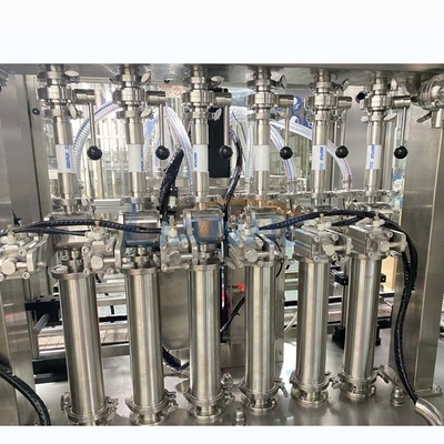 Imbottigliatrice dello sciampo dell'acqua di SUS316L 0.5-0.7Mpa automatico