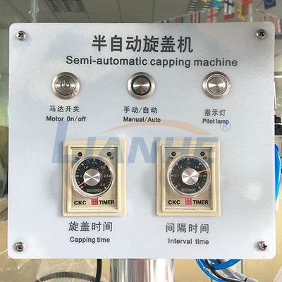 Tappatrice automatica 220V/110V della bottiglia dei semi con 4 rulli